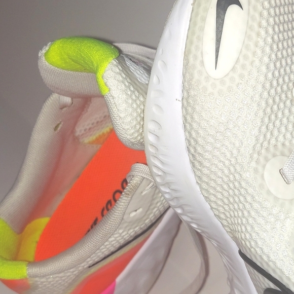 Men's Nike Renew Run - Picture 8 of 11